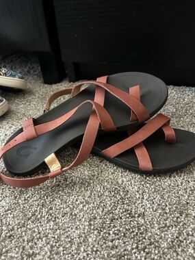 OluKai Upena Sandals- Cedarwood